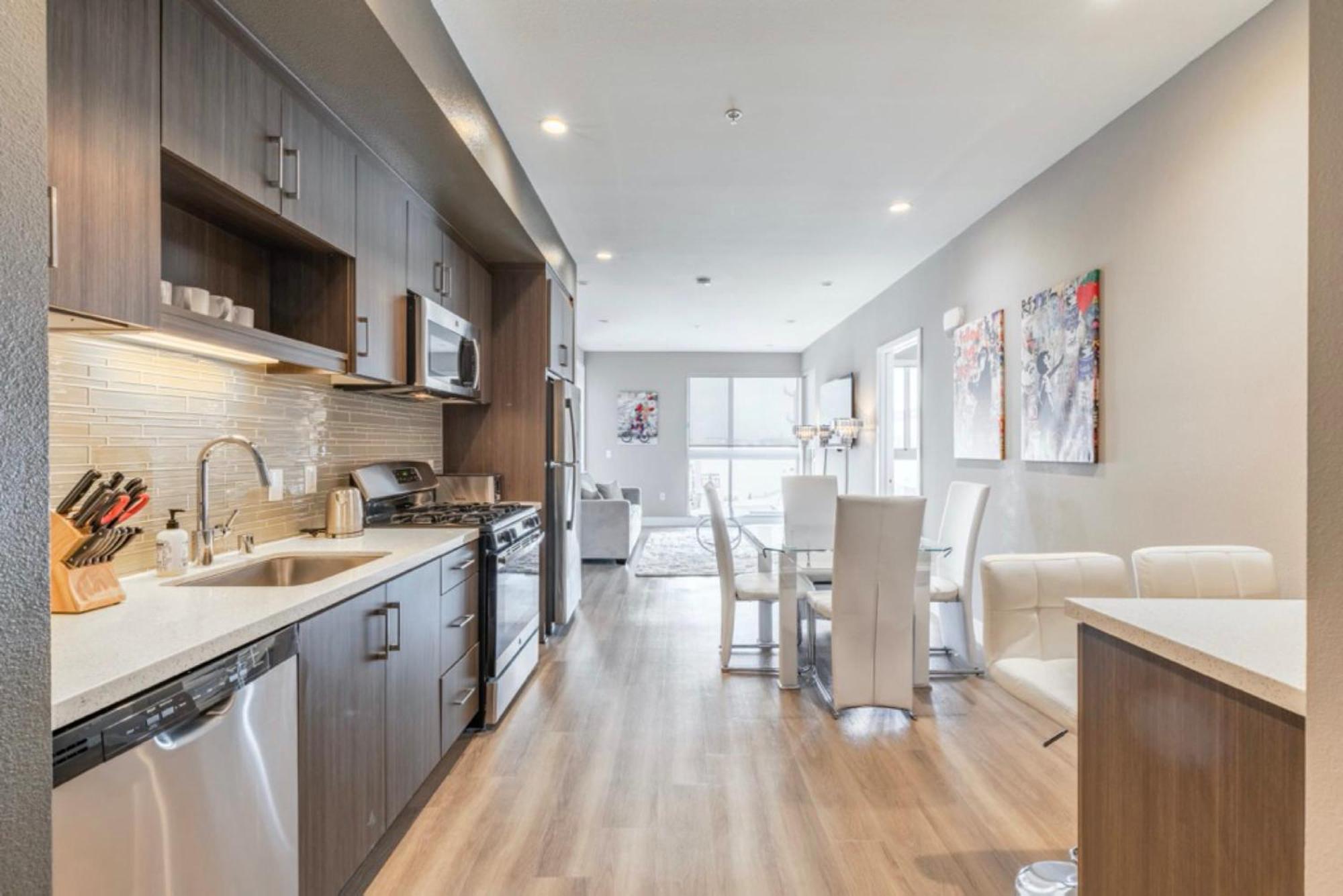 2 Bedroom New Luxury Apt West Hollywood Na Appartement *